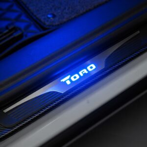 Protetor de Soleira Iluminada - Fiat Toro